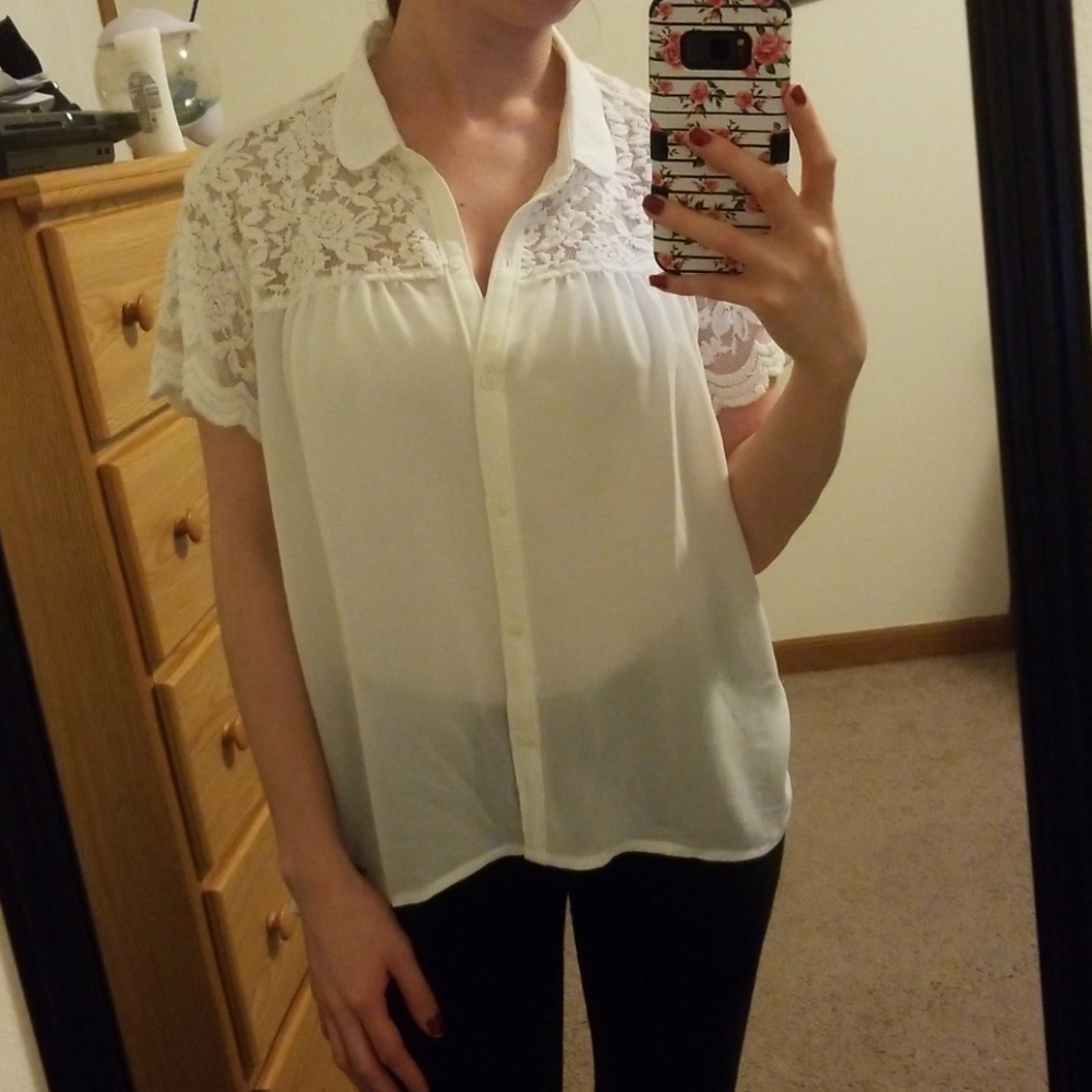 White, flowy shirt, NWOT, Bundle and Save!